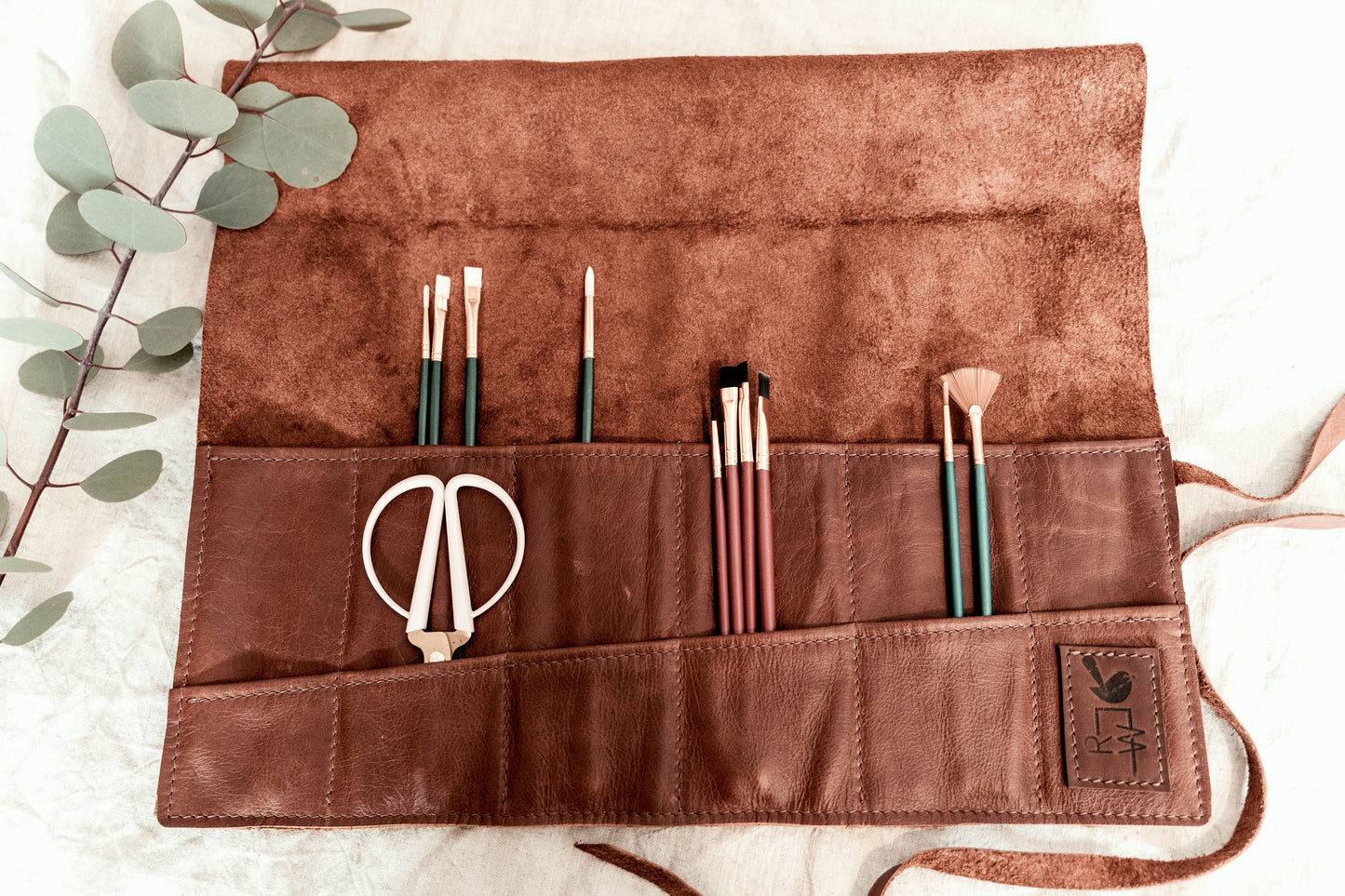 Leather Brush Roll – Large in Drifter