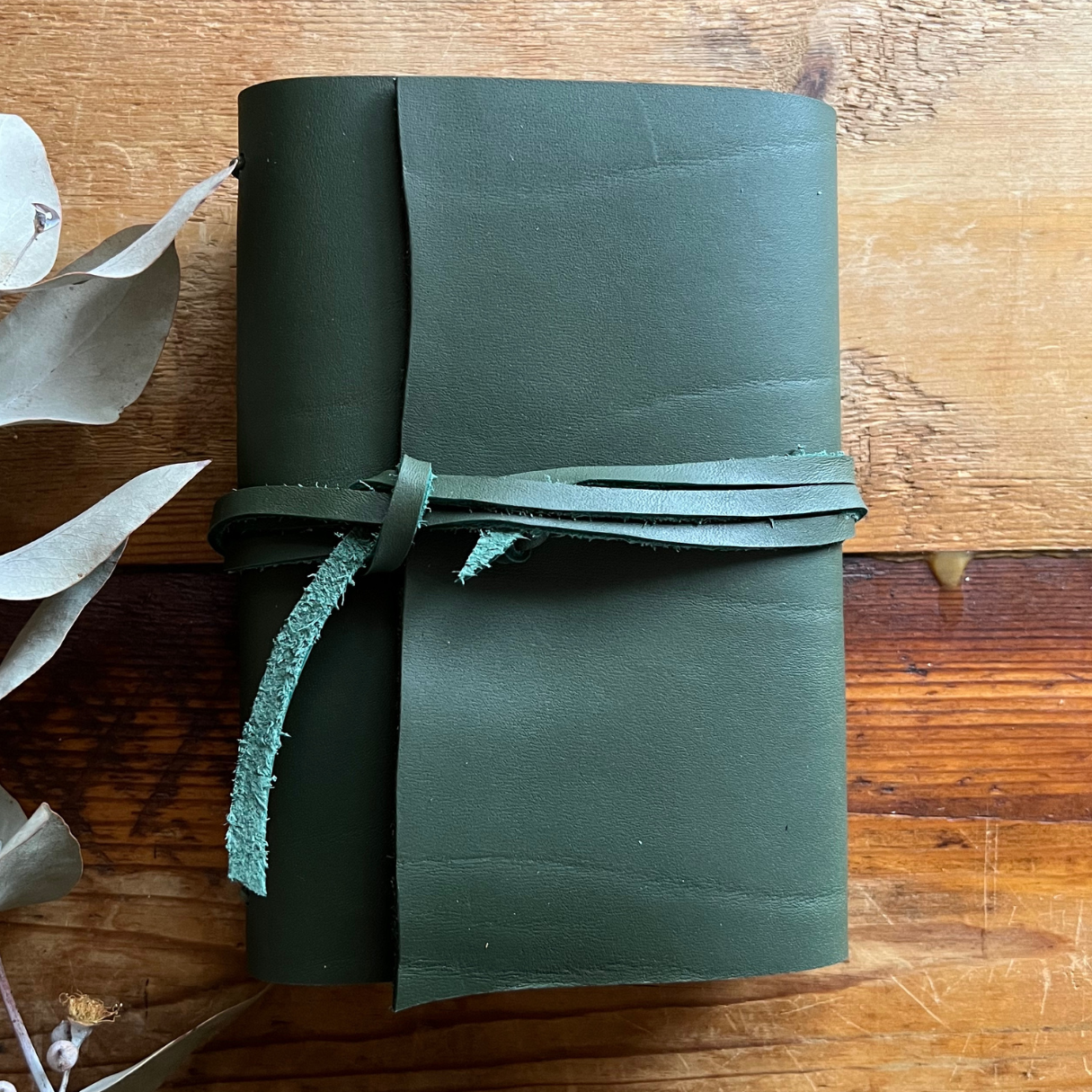 Classic - Rustic Wrap in Saltbush