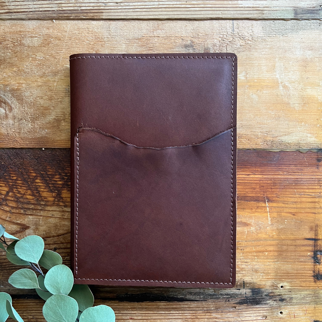 Executive + Front Pocket in Brumby