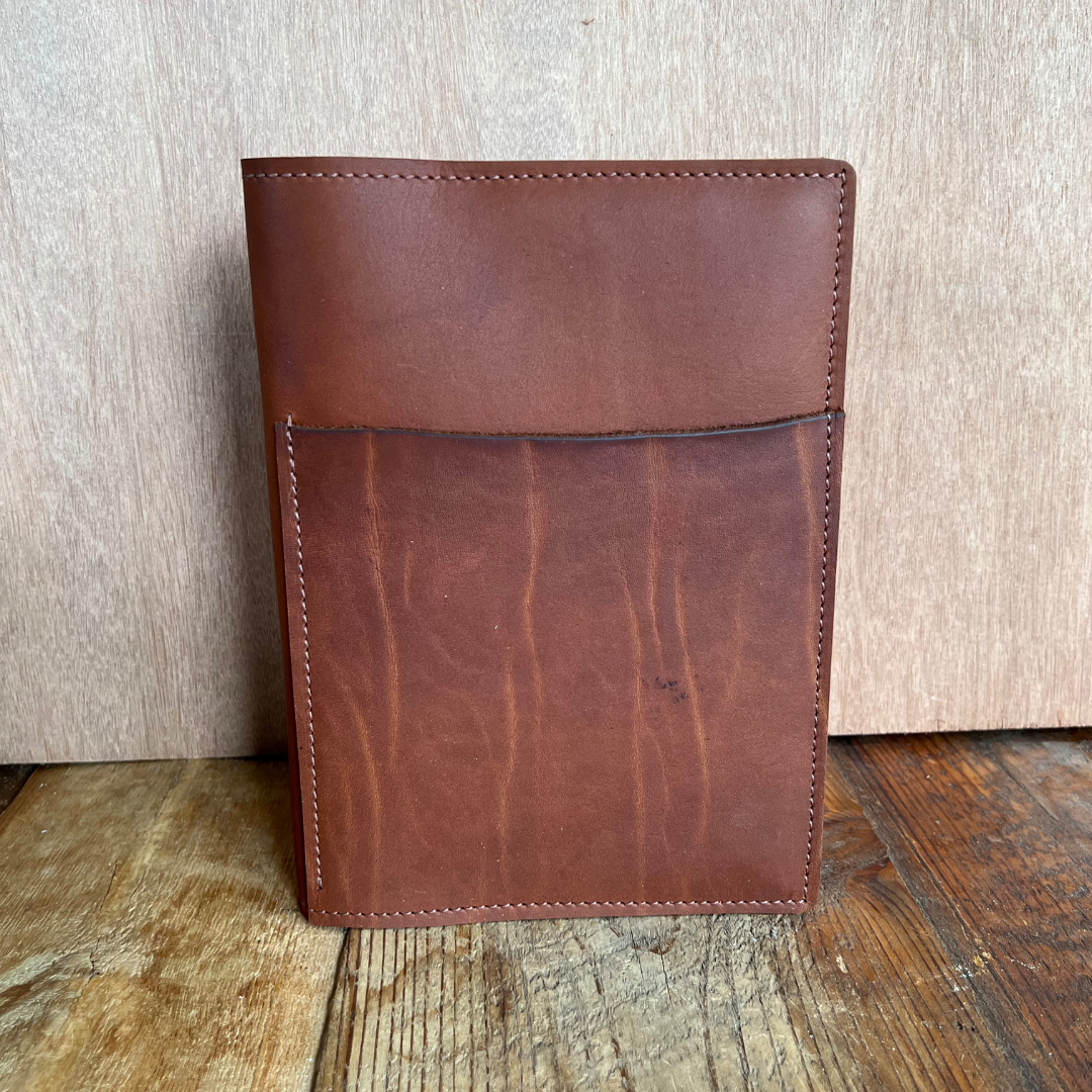 Executive + Front Pocket in Brumby