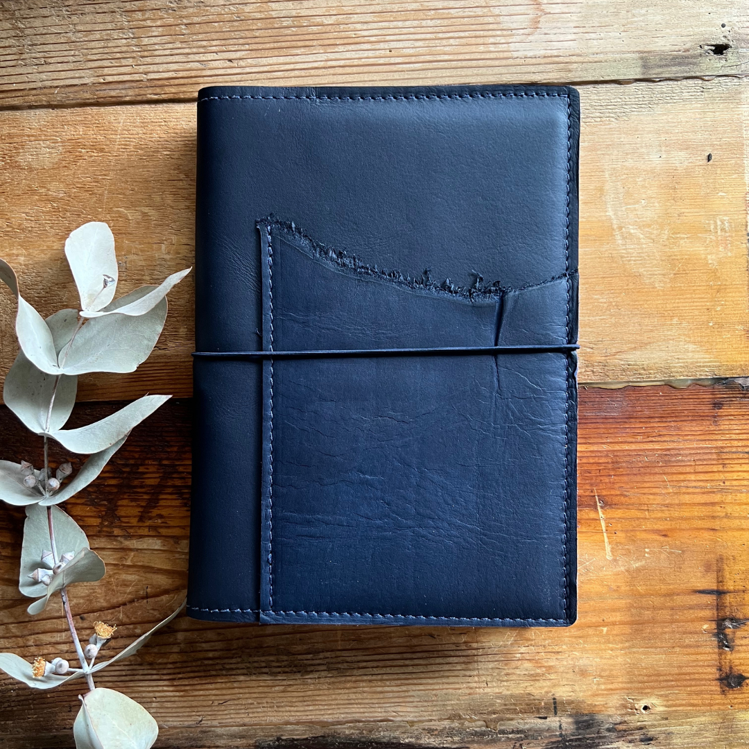 Executive + Front Pocket in Blacksmith