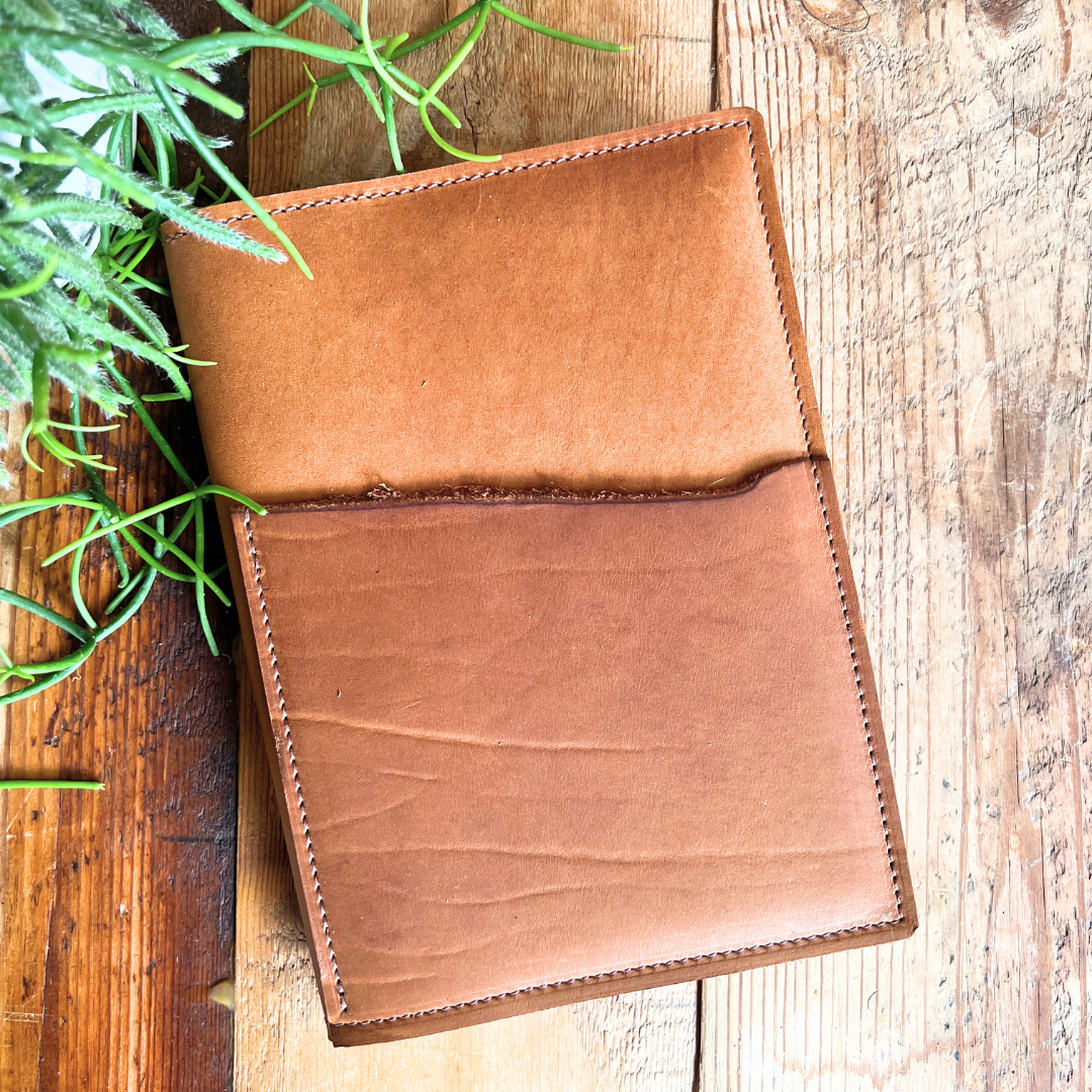Executive + Front Pocket in Ochre
