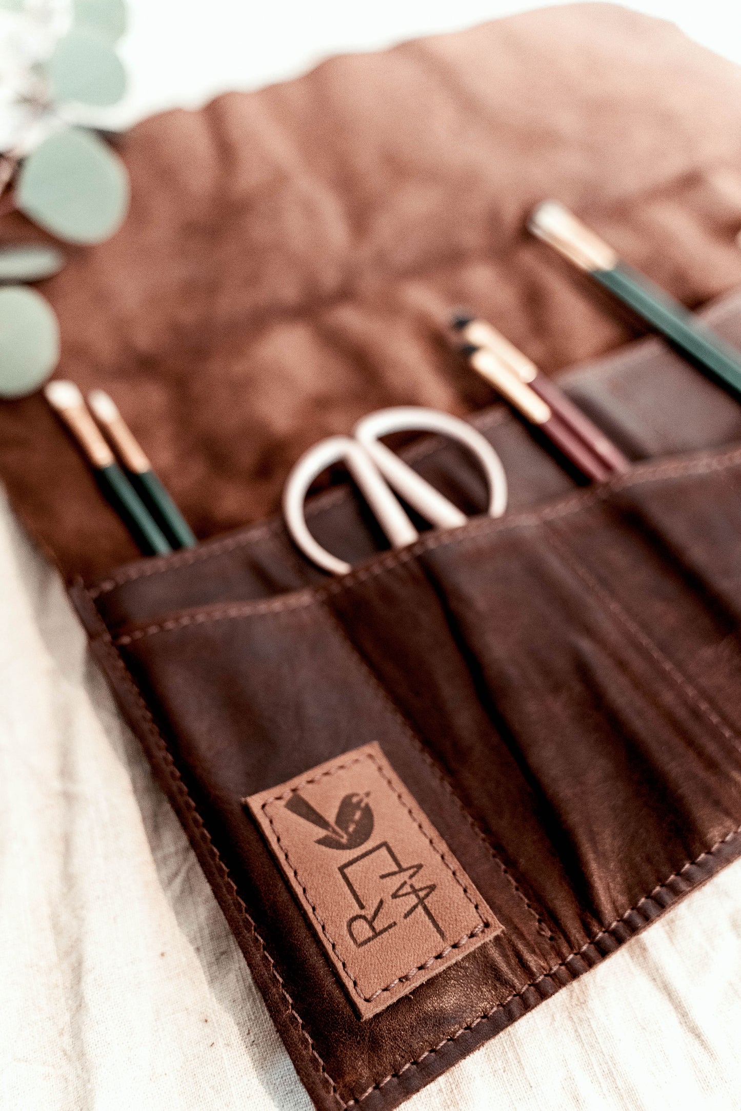 Leather Brush Roll – Large in Outrider