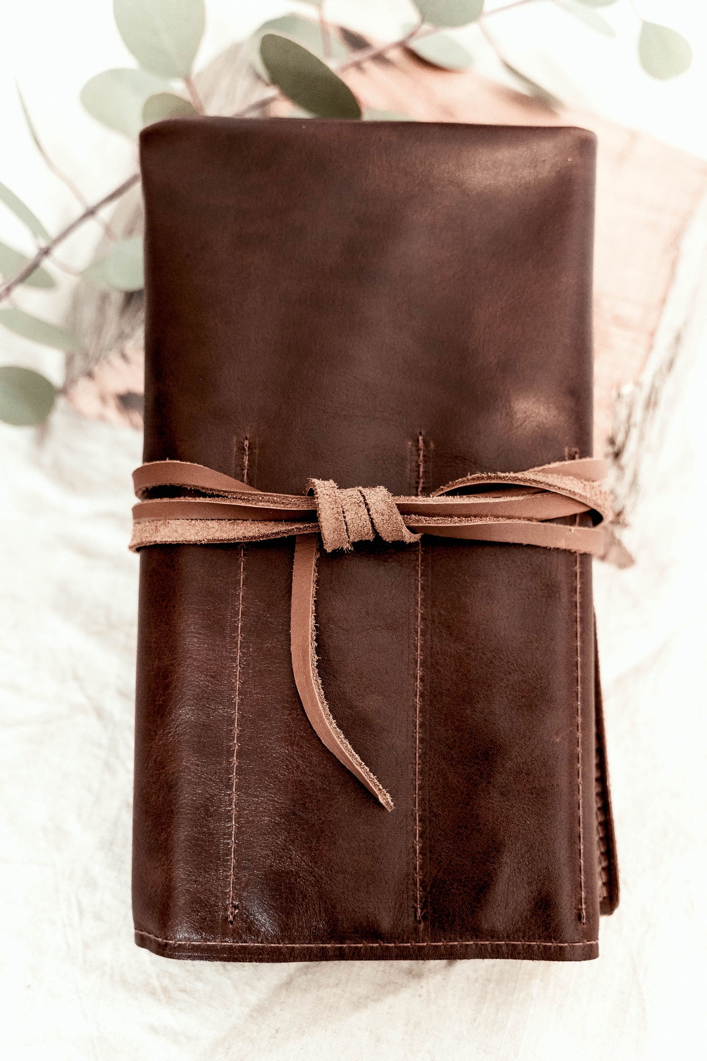 Leather Brush Roll – Large in Outrider