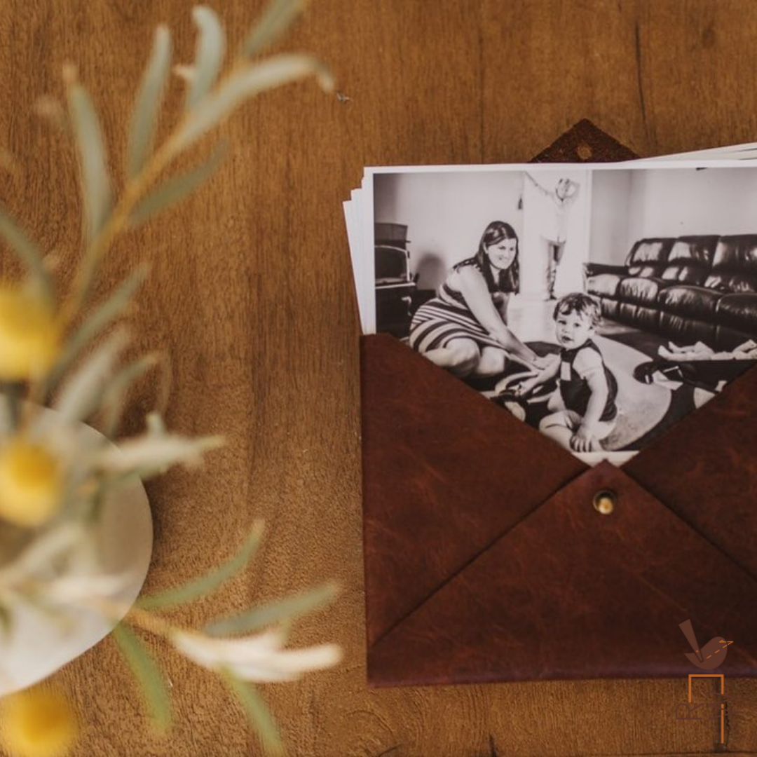 leather photograph envelope, wedding photographs, photography pouch, australian leather, made in australia, artisan, bespoke, architectural design, leather brushroll, leather bag, leather tote bag, custom made, Adelaide Hills, 